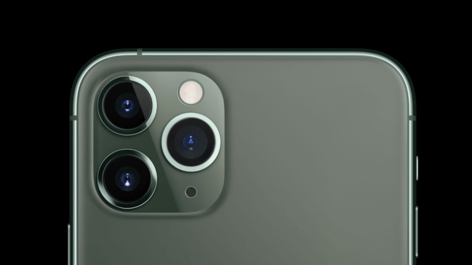 Fotografický modul nových iPhonů způsobuje trypofobii